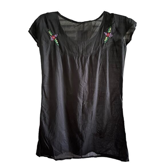NWT Awankana Artisans Black Embroidered  Mexican Style Top SzS - Picture 2 of 11
